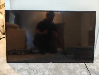 TCL 43" 4K Roku Smart TV — Model 43S425