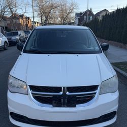 2013 Dodge GrandCaravan 145k Miles $3,499 !!!!