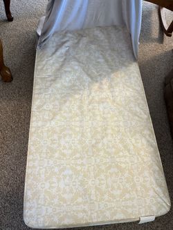 Crib mattress and sheet