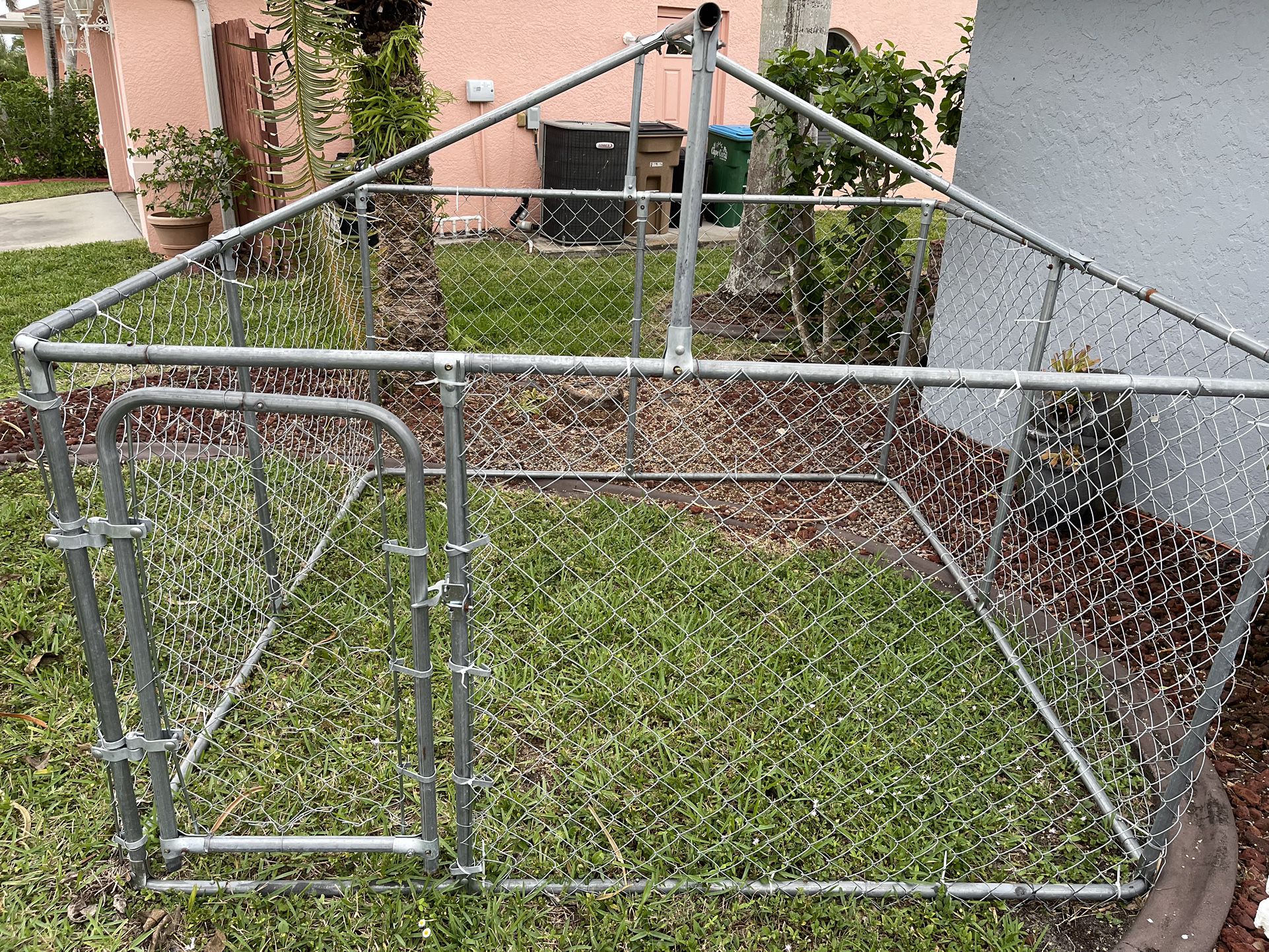 Paw Hut  Dog Kennel Cage.taken Apart For Easy Pick Up