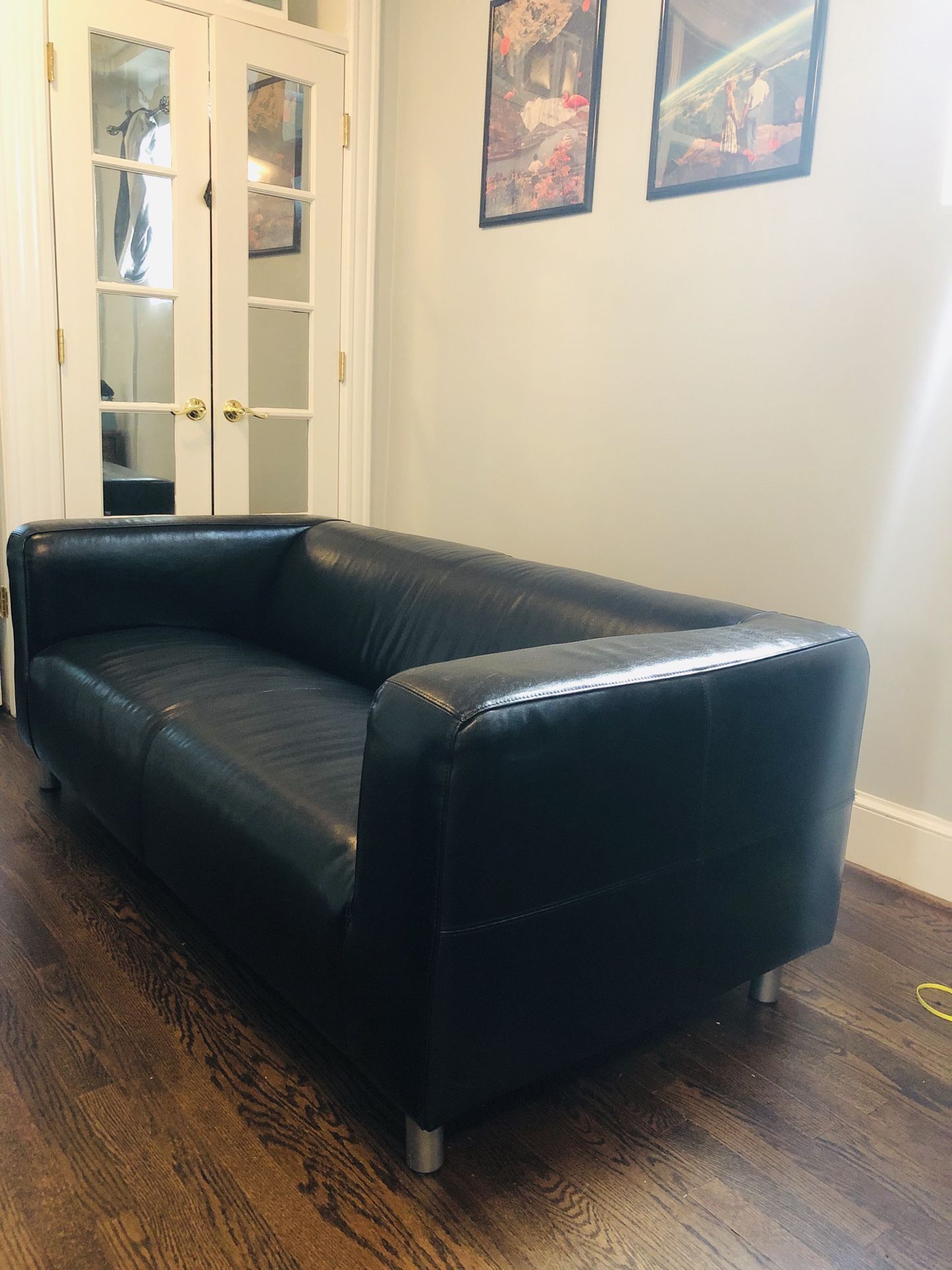 Black Leather Couch in good condition