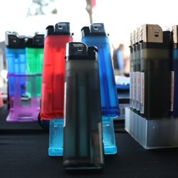 Jumbo lighter