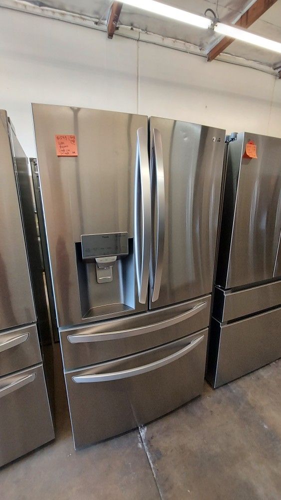LG Fridge 30cu.ft/ Craft Ice/ Convert Drawer