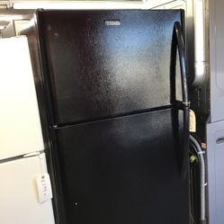 Frigidaire 18 Cu Ft Top And Bottom Fridge. 1 year Warranty 
