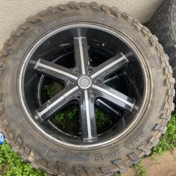 Mickey  Thompson 35x12.50R22