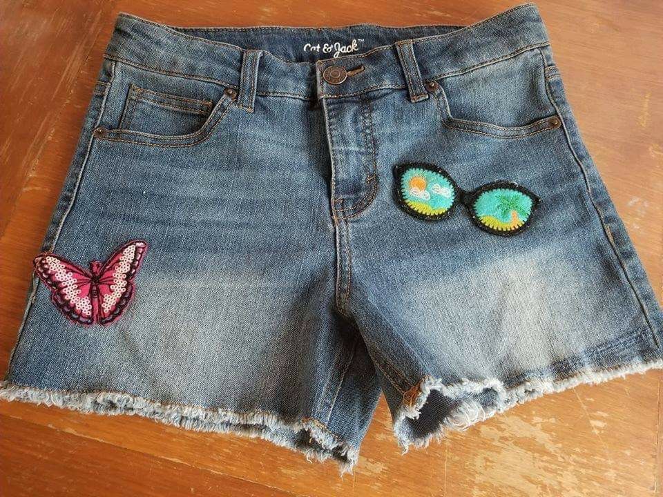 $3.00 Girls XLarge Denim Shorts Embroidered Designs Butterfly & Sunglasses