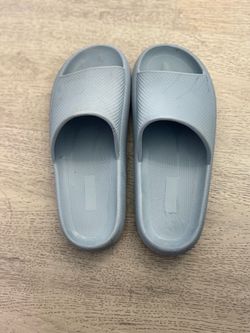 32 degrees Cushion Slide sandals, sz large unisex.