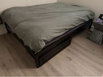Queen Platform Storage Bed Frame – Espresso Wood – Excellent Condition