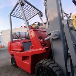 TOYOTA forklift 5,000 Lb 