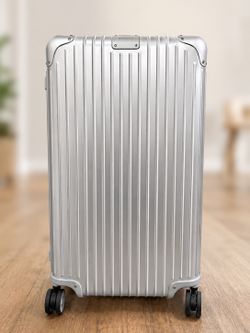 Rimowa-Like Luggage Trunk Plus Size Silver