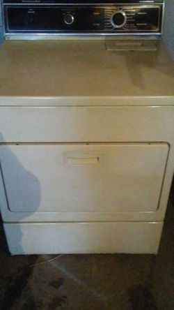 Kitchen Aid Electric Dryer - $150 - Super Capacity - Wrinkle Gaurd