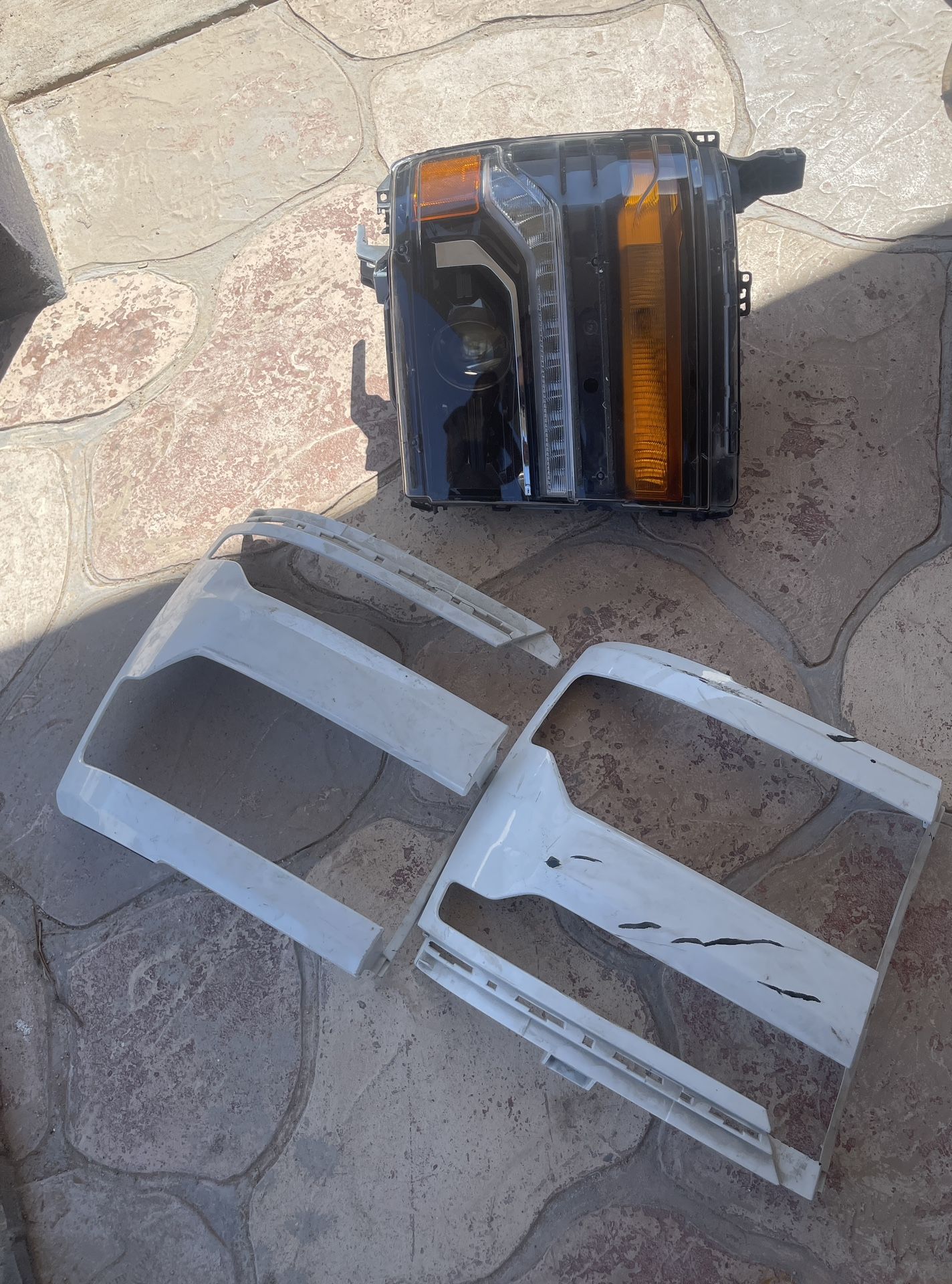 2016 2017 2018 2019 Chevrolet Silverado HID 1500 Headlight Part