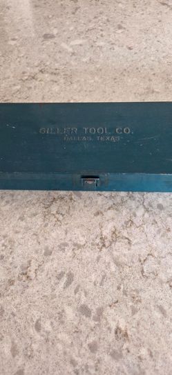 Vintage Giller Tool Socket Set