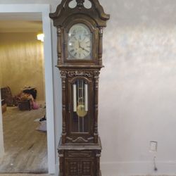 Tempus Fugit Grandfather Clock Great Condition 