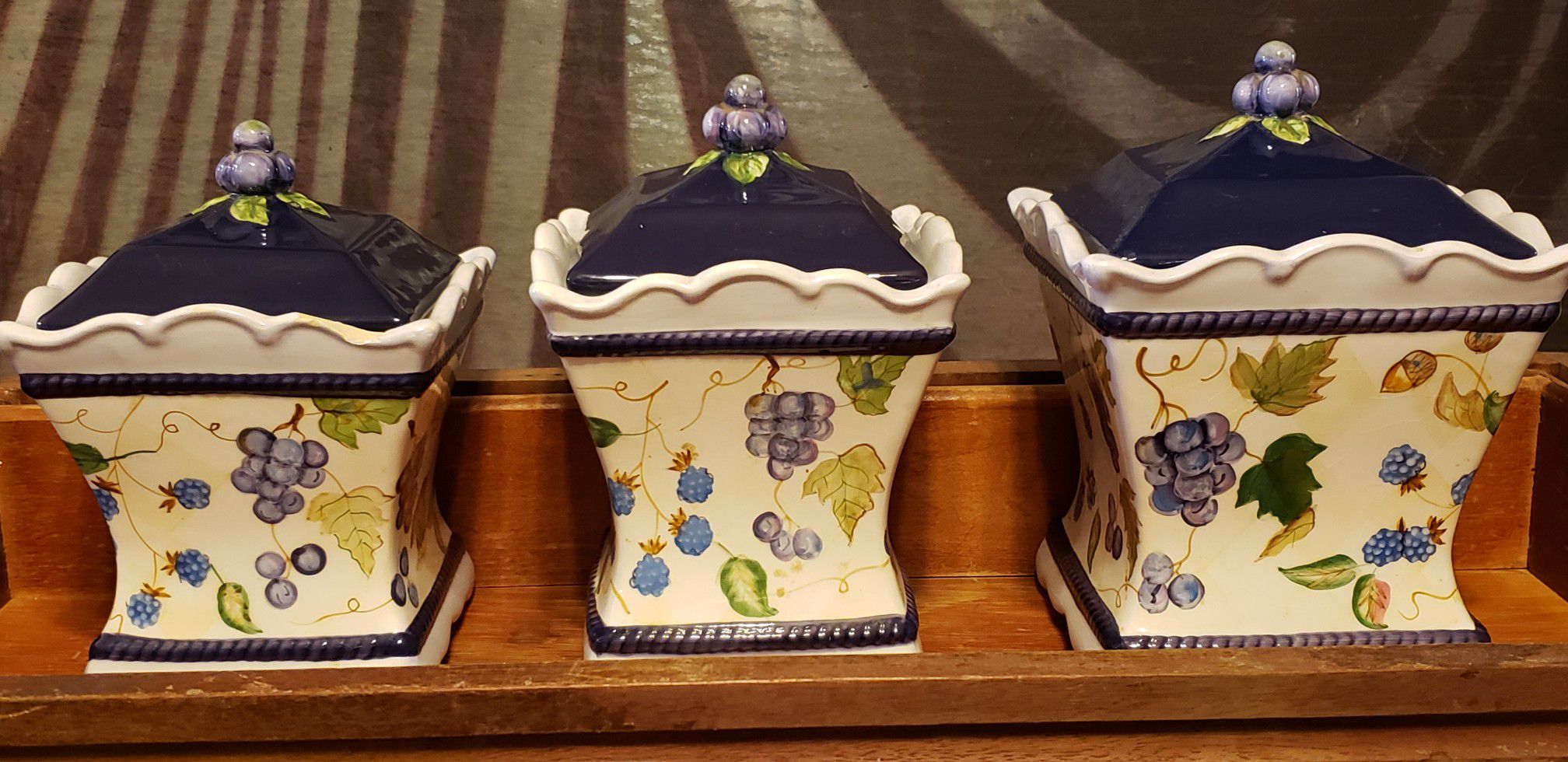 Ceramic kitchen canisters