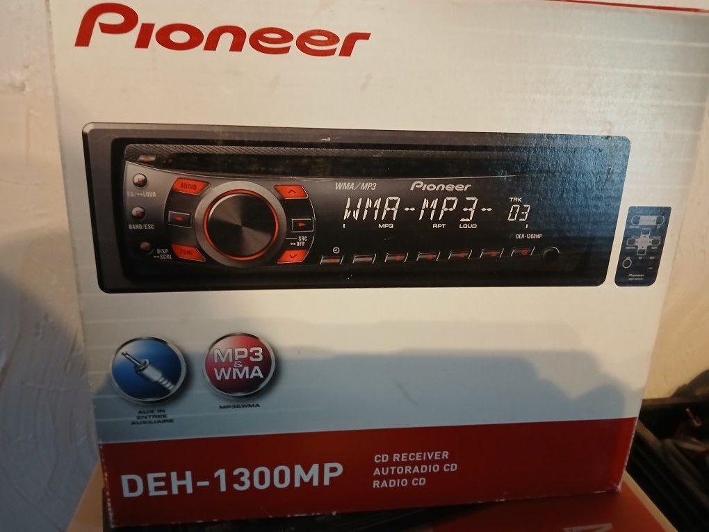 Pioneer Brand New Cd Aux Not BT $50firm Price Pickup Only Serious Buyers Please Yes It Is Avaliable