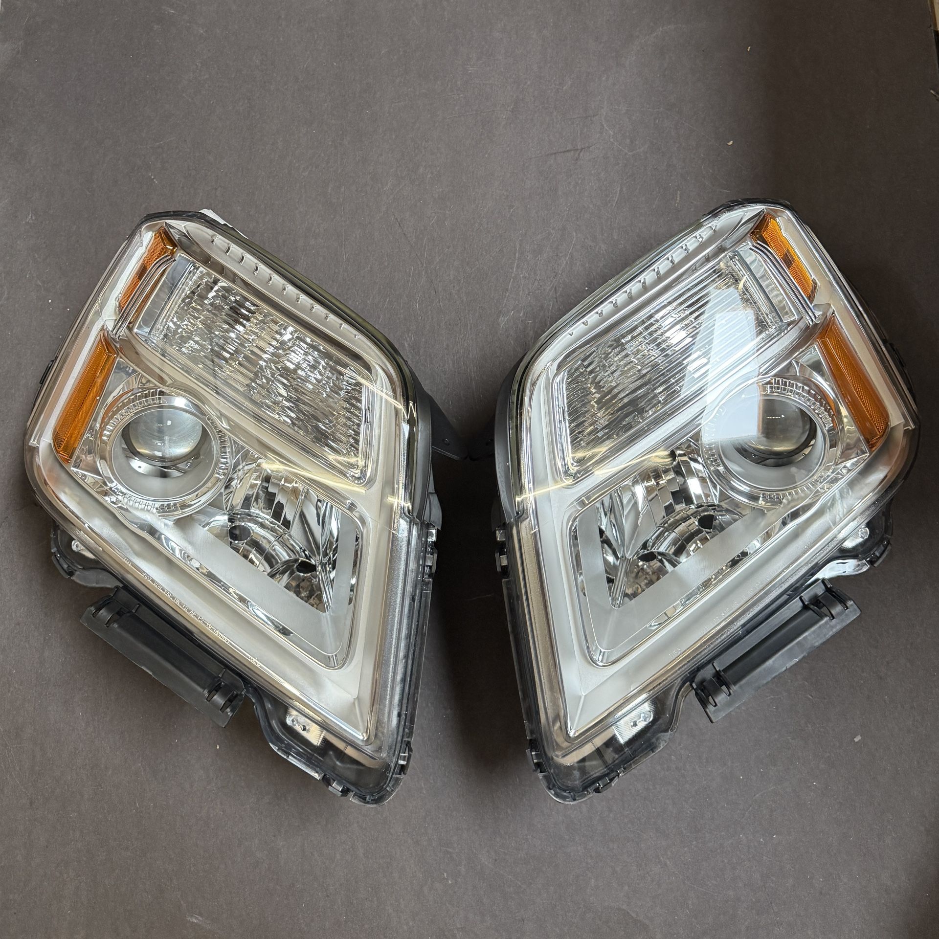 Pair Projector Headlights Assembly GMC Terrain SLT SLE 2010-2015 W Bulb Passenger Driver Side Headlamps