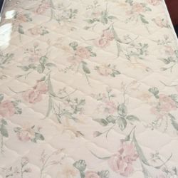 Selling a twin mattress (38 x 74 x 9 inches).