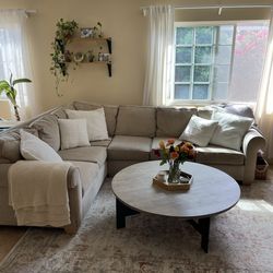 Round coffee table