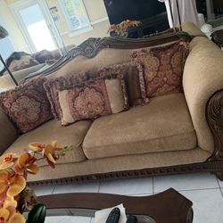 2 SOFAS MUST GO ASAP IN NEW CONDOTION