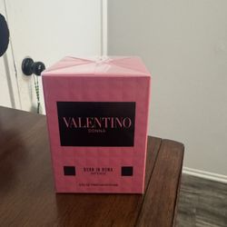 Valentino Donna Born