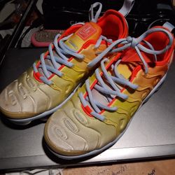 Nike Women's Air Vapormax Plus