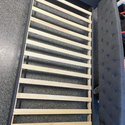 Day bed with trundle