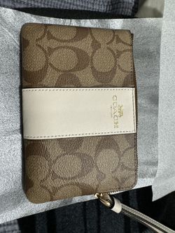 Coach Wristlet New 