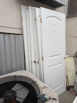 Interior dor 30”-3:::28”-1::::24”-1
