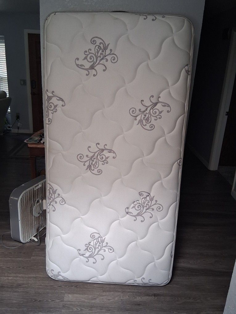 New Twin Bed And Foldable Frame