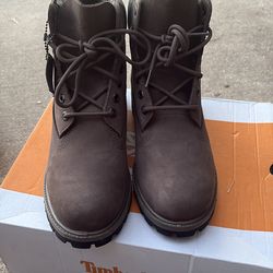 Timberland premium waterproof brown size 9.5