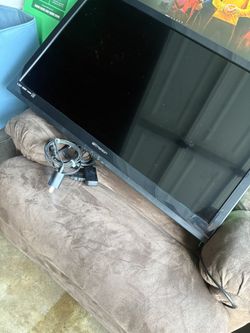 Emerson 32 Inch W/Roku Stick