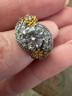 New Two-Tone Floral Swirl Moissanite Diamond Ring