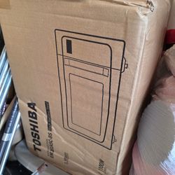 Toshiba Microwave 1100watt