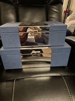 Z Gallerie Sapphire Box set