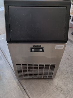 Ice maker machine