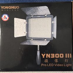 Yongnuo YN300 III LED 
