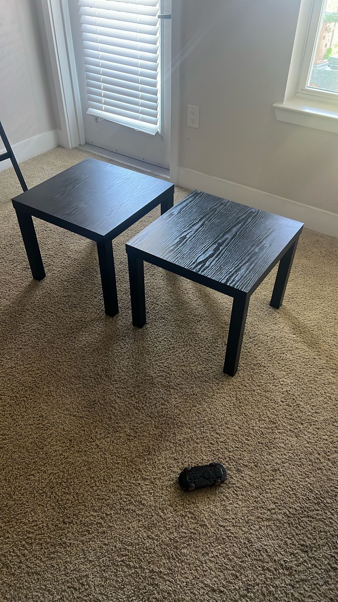 2 Side Tables