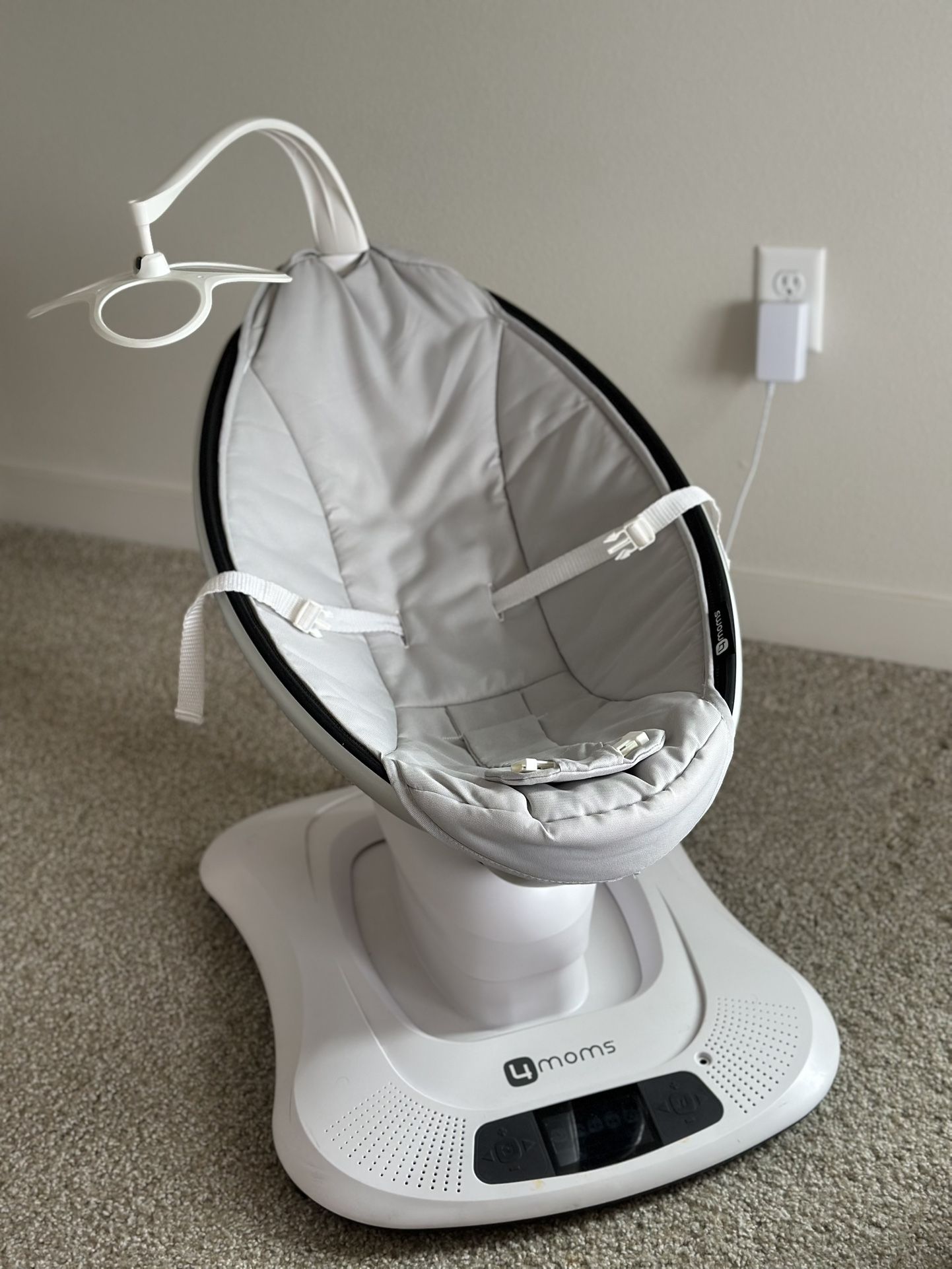 4 Moms Swing