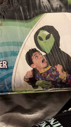 Close encounter inflatable Costume