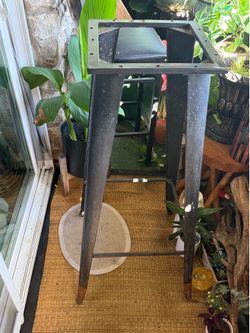 High top table base