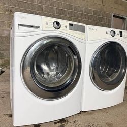 Like New Whirlpool Washer And Dryer W Warranty! Free Delivery