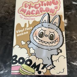 Exciting Macaron Labubu - Sea Salt Coconut