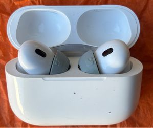 Apple AirPods Pro (2nd Generation) with c charging ports