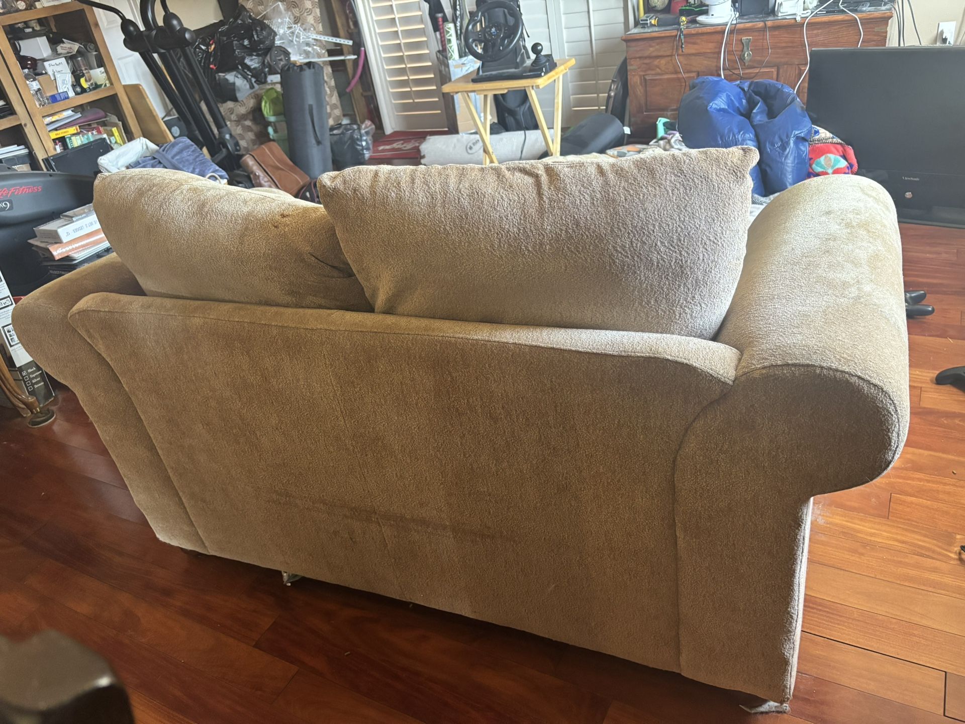 Free Couch Can Deliver