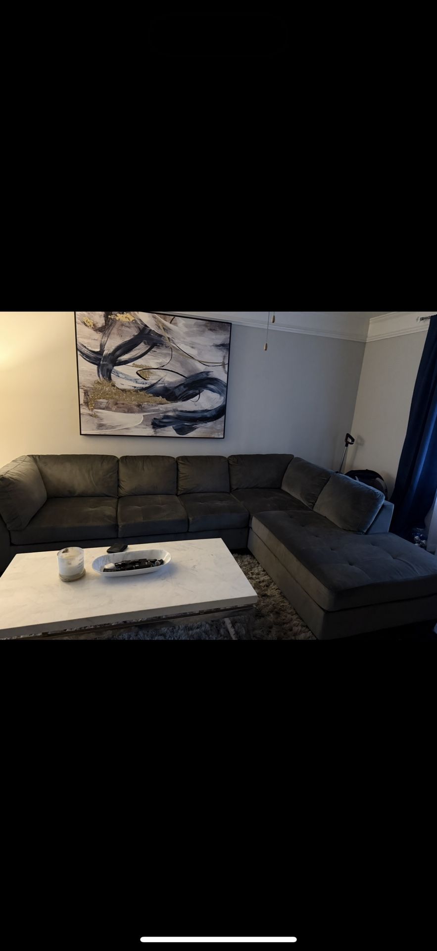 Stylish Gray Sectional Sofa – Great Condition!