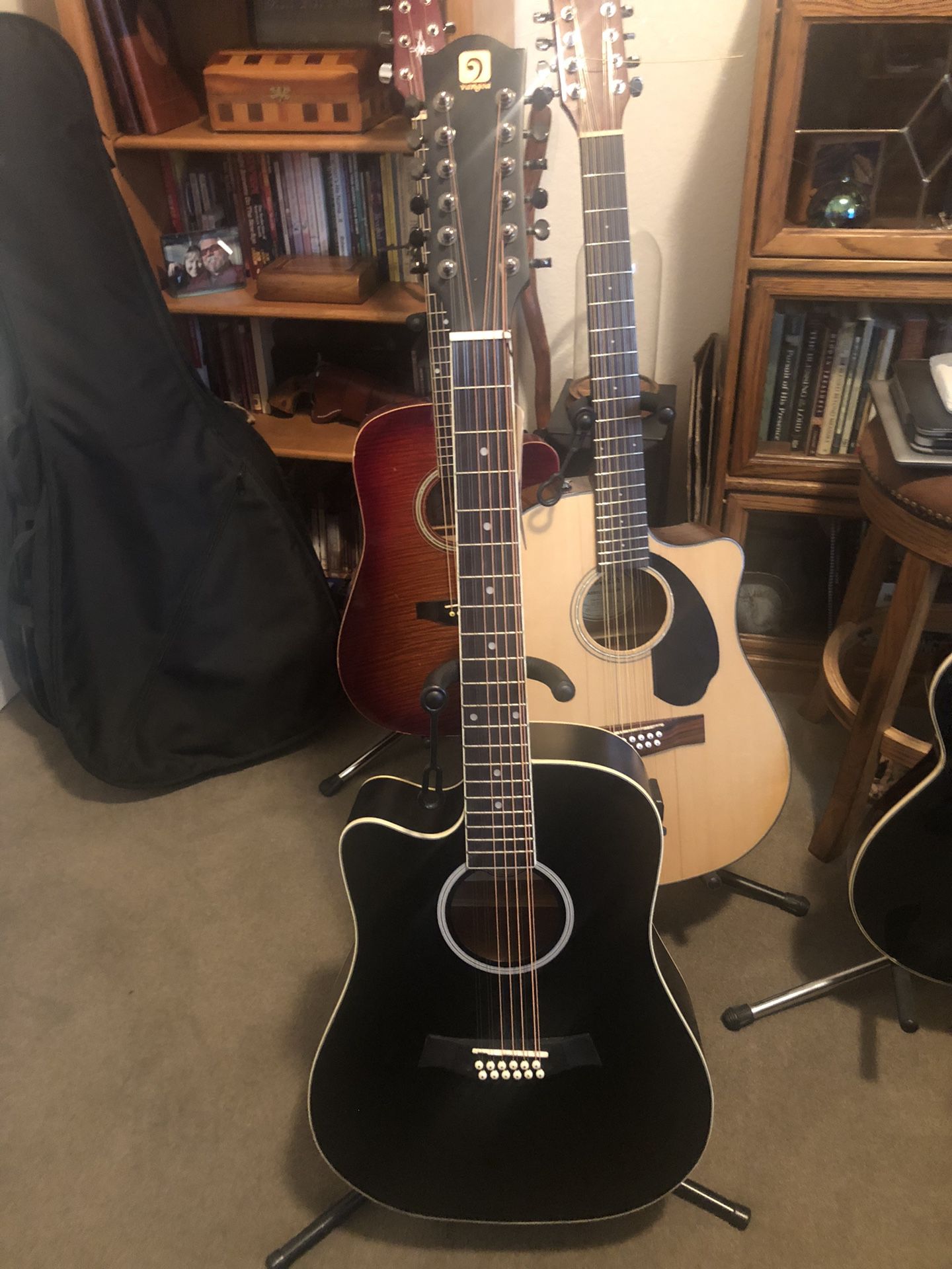 Vangoa Left Hand 12 string acoustic/electric Guitar With Built In Tuner
