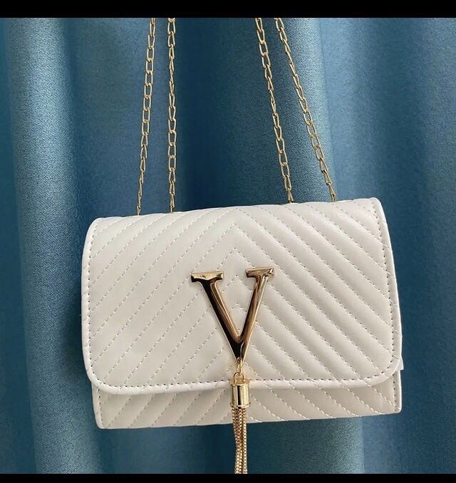 Women's Designer Luxury Handbag, Organizer, Cross Body Bag, Messenger, Purse, Clutch -White  Size: 3 in deep , 7.3 in width , 5.3 in height   Inner ma