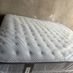 Brand New King Sealy Plush 2026