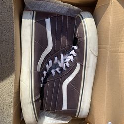 Vans Sk8-Hi sneakers in the Chocolate Torte/True White Men 11